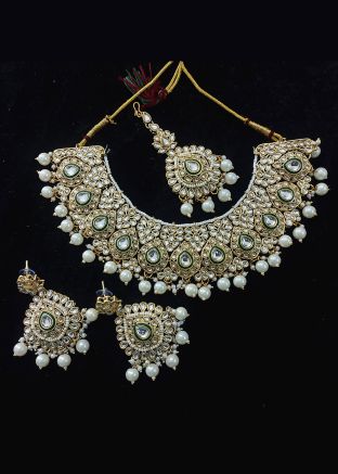 Kundan Studded White Necklace Set
