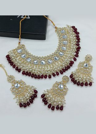 Kundan Studded Necklace Set In Wine