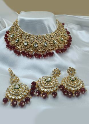 Maroon Necklace Set In Kundan Work