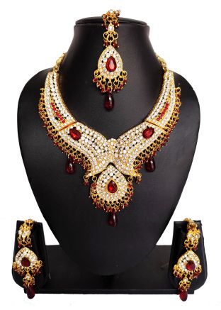 Red Stone Studded Necklace Set