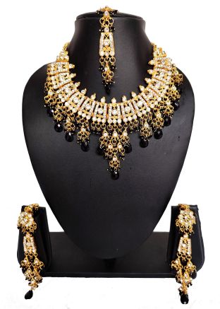 Black Beaded Alloy Based Necklace Set