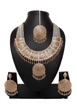 Golden Stone Studded Necklace Set