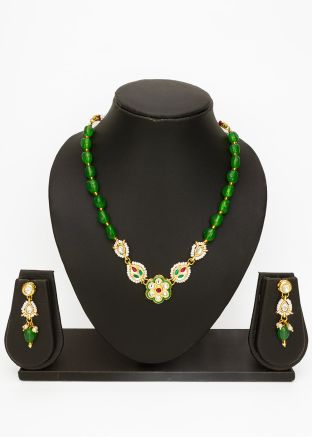Green Kundan Studded Necklace Set