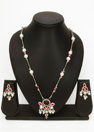 Maroon Studded Necklace Set