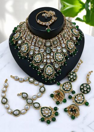 Green Kundan Studded Necklace Set
