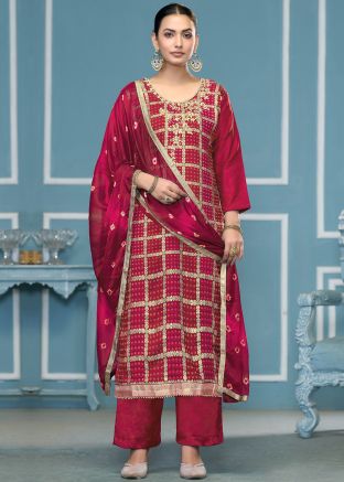 Pink Cotton Pant Suit In Bandhej Print