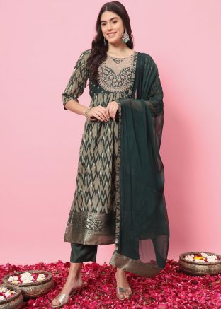 Green Printed Straight Pant Suit In Cotton Silk
